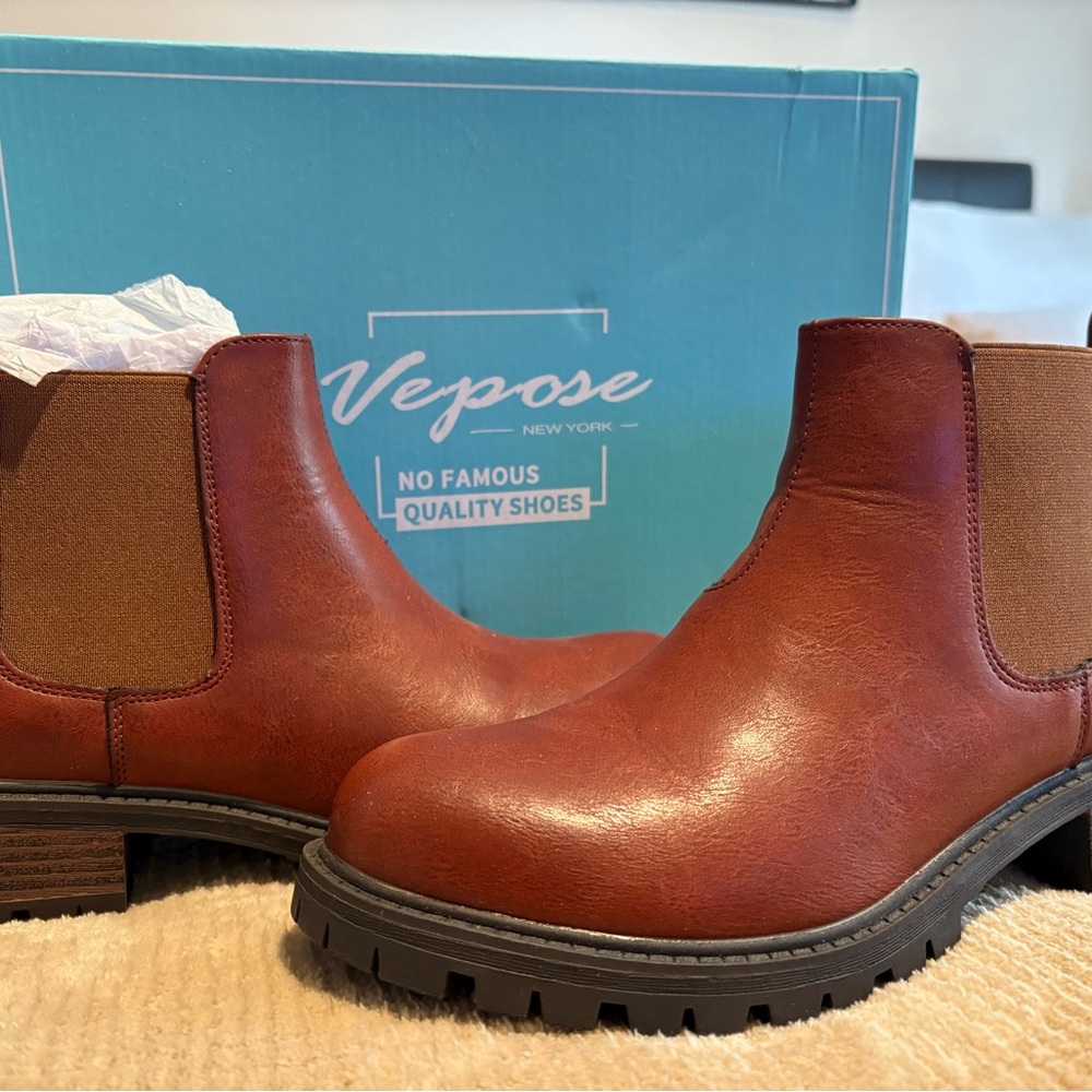 Vepose Elegant Brown Leather Boots - Picture 2 of 5